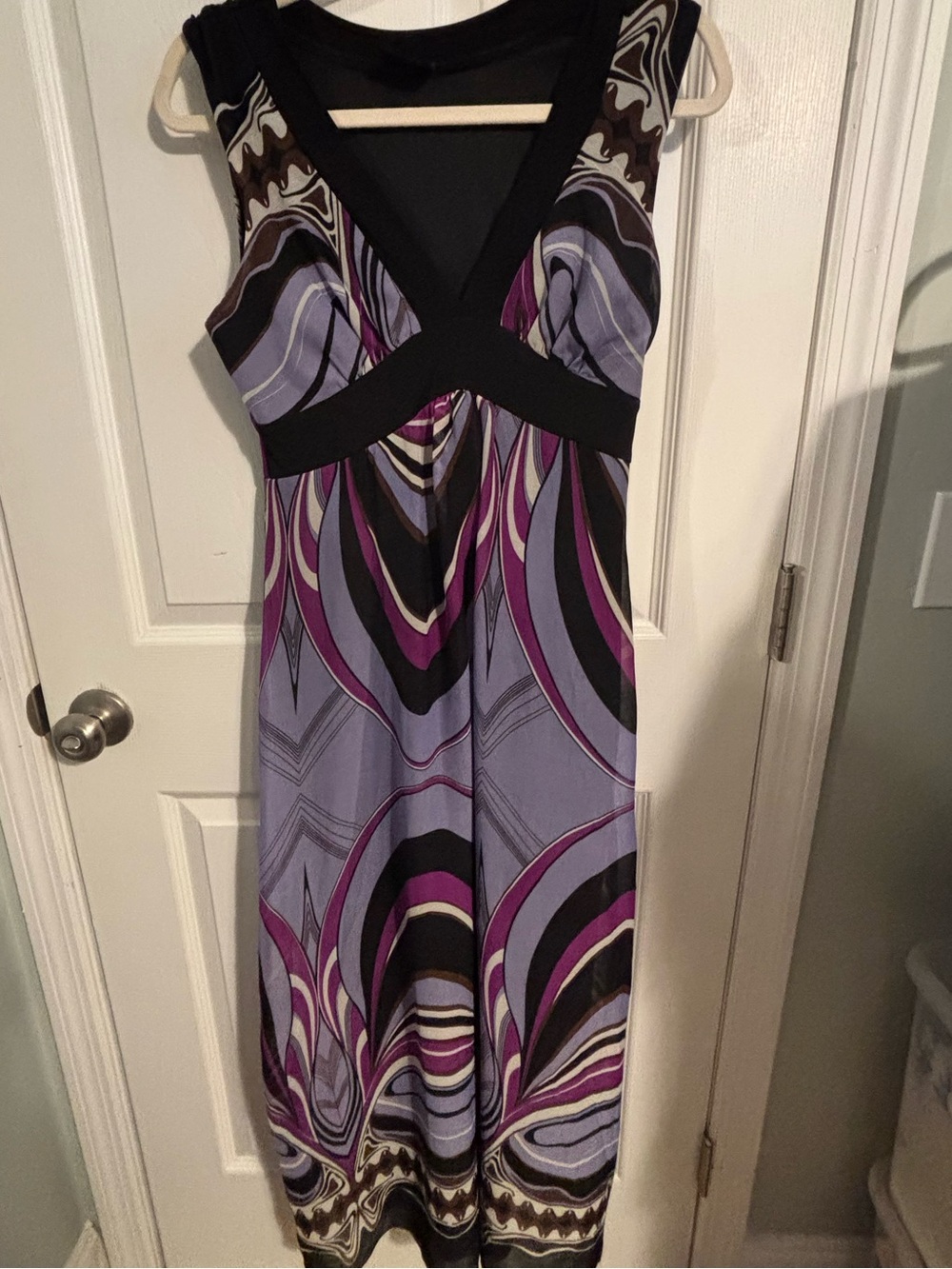 😍Sleeveless V-Neck Purple Print Maxi Dress Size small